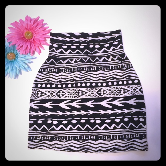 PINK Victoria's Secret Dresses & Skirts - Vs Pink Aztec skirt